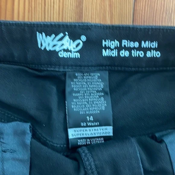 🖤 Massimo High Rise Midi Denim Shorts - Black - Sz 14 - Picture 3 of 5